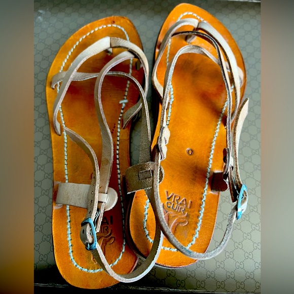 Leather sandals - Picture 2 of 3